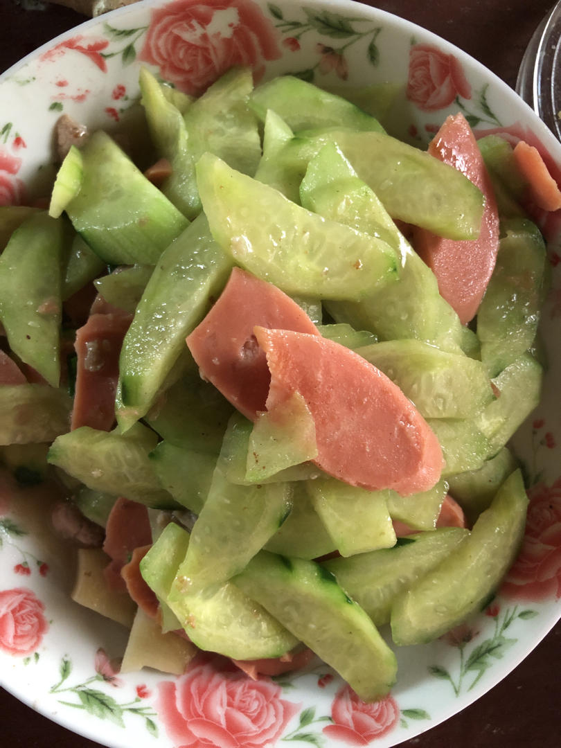 火腿肠炒黄瓜