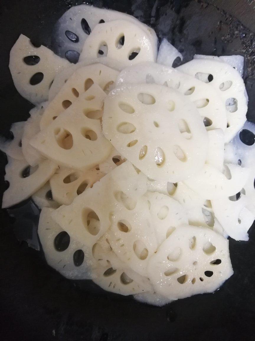 凉拌莲菜