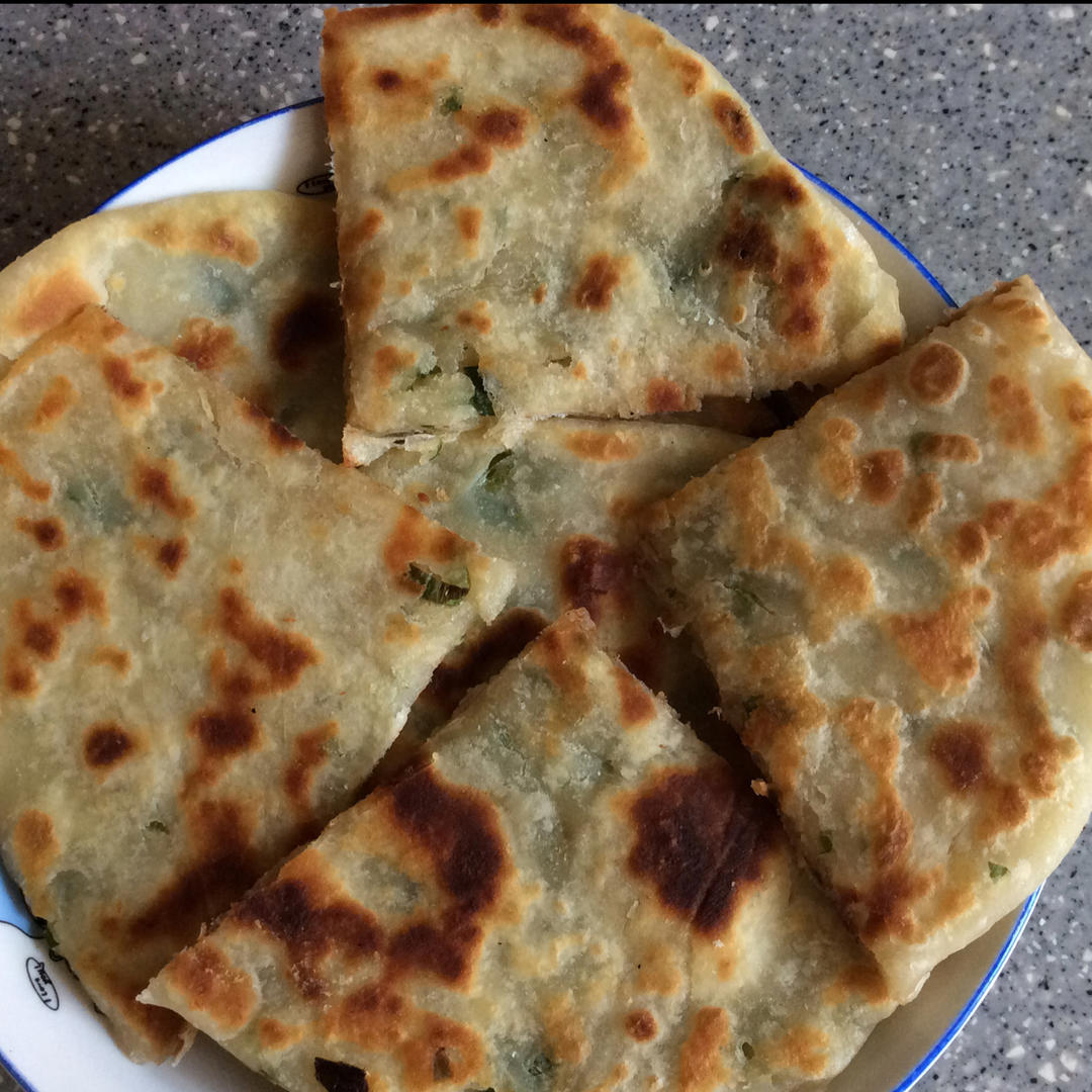 鸡蛋葱油饼                  （更新饼坯保存方法）