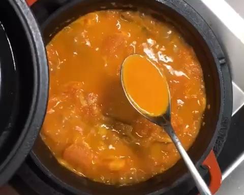 原汁原味·番茄牛排骨汤的做法