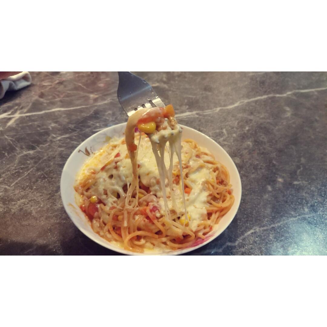 芝士肉酱焗意面