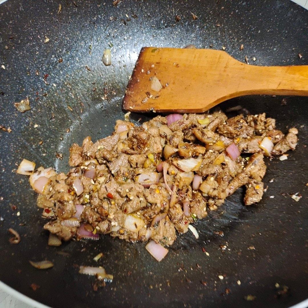 厨师长教你：“孜然羊肉”的家常做法，香味浓郁，简单易学，收藏