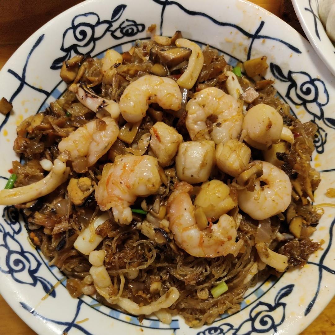 去餐厅必点的粤式虾皇粉丝煲