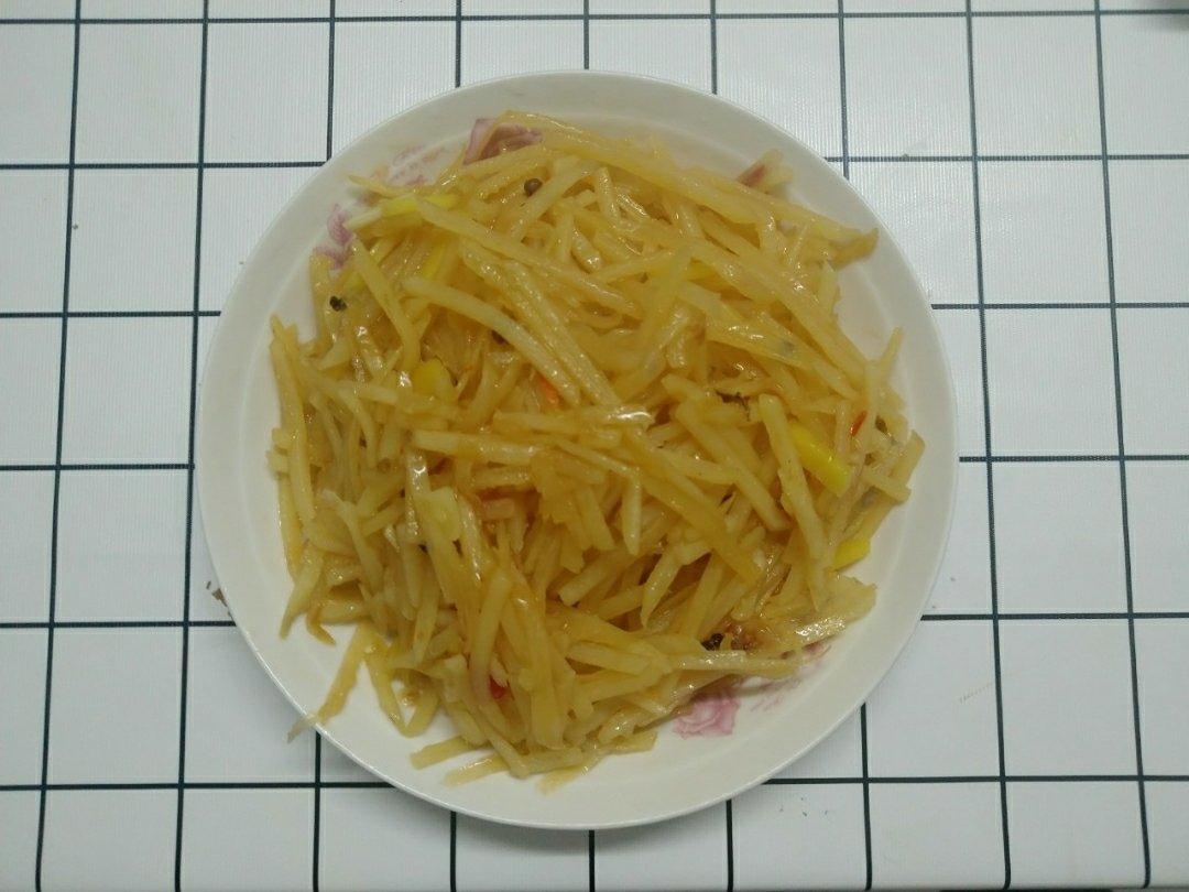 厨师长教你：“炝炒土豆丝”的家常做法，口感爽脆