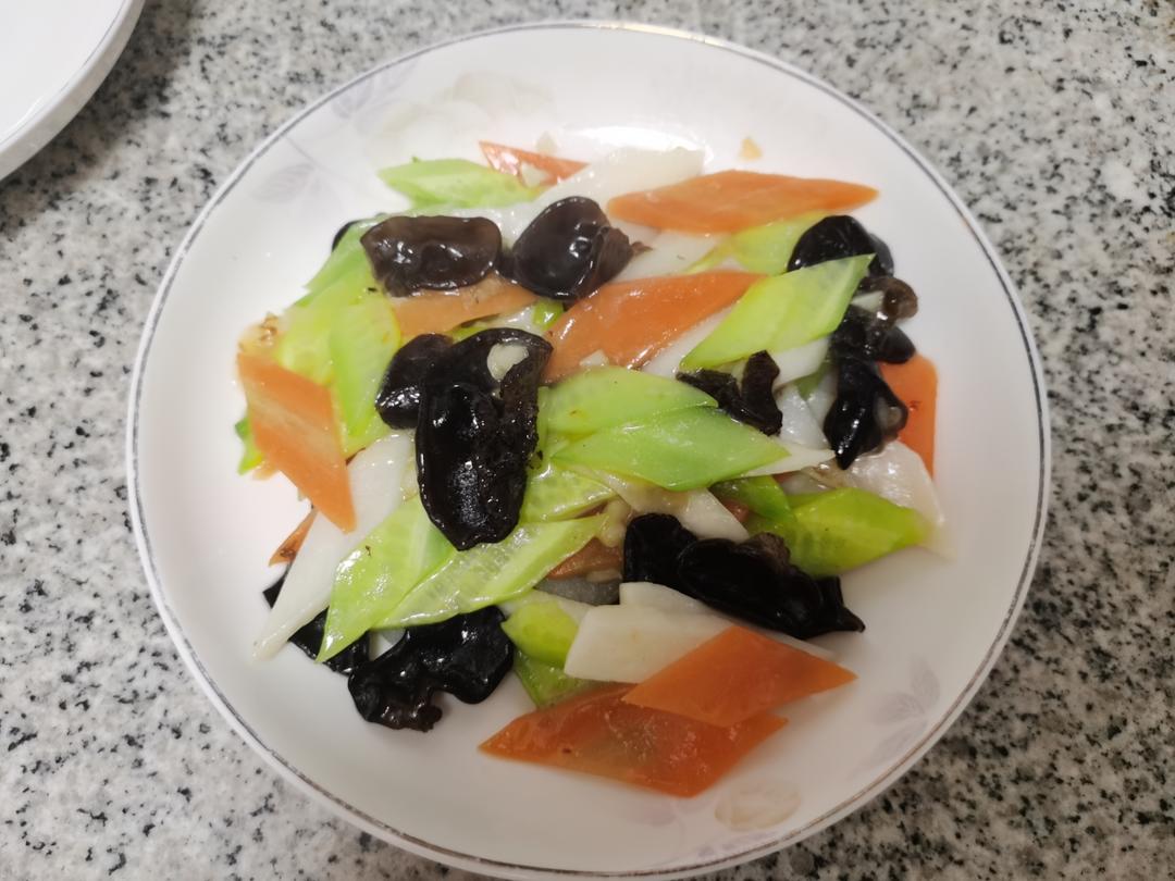 素菜冠军！营养美味的山药炒木耳