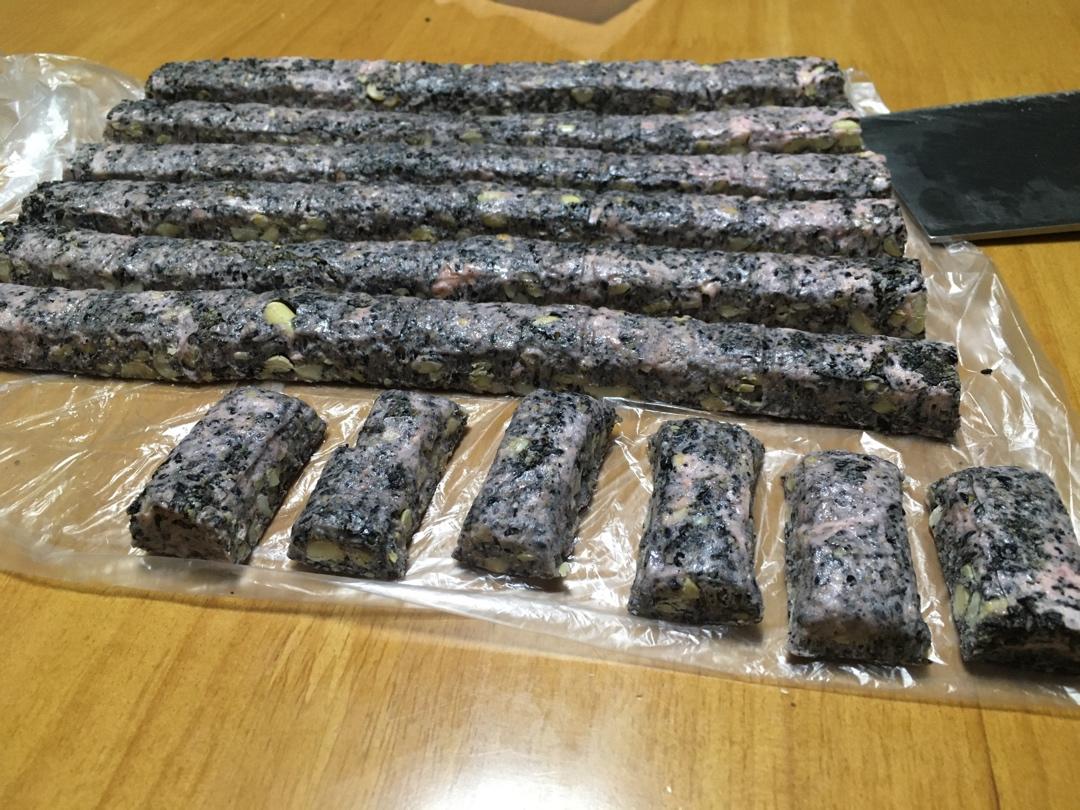 花生牛轧糖——（蔓越莓&黑芝麻口味）