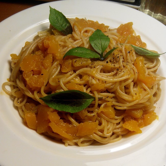 南瓜意面(Spaghetti with Pumpkin Sauce)