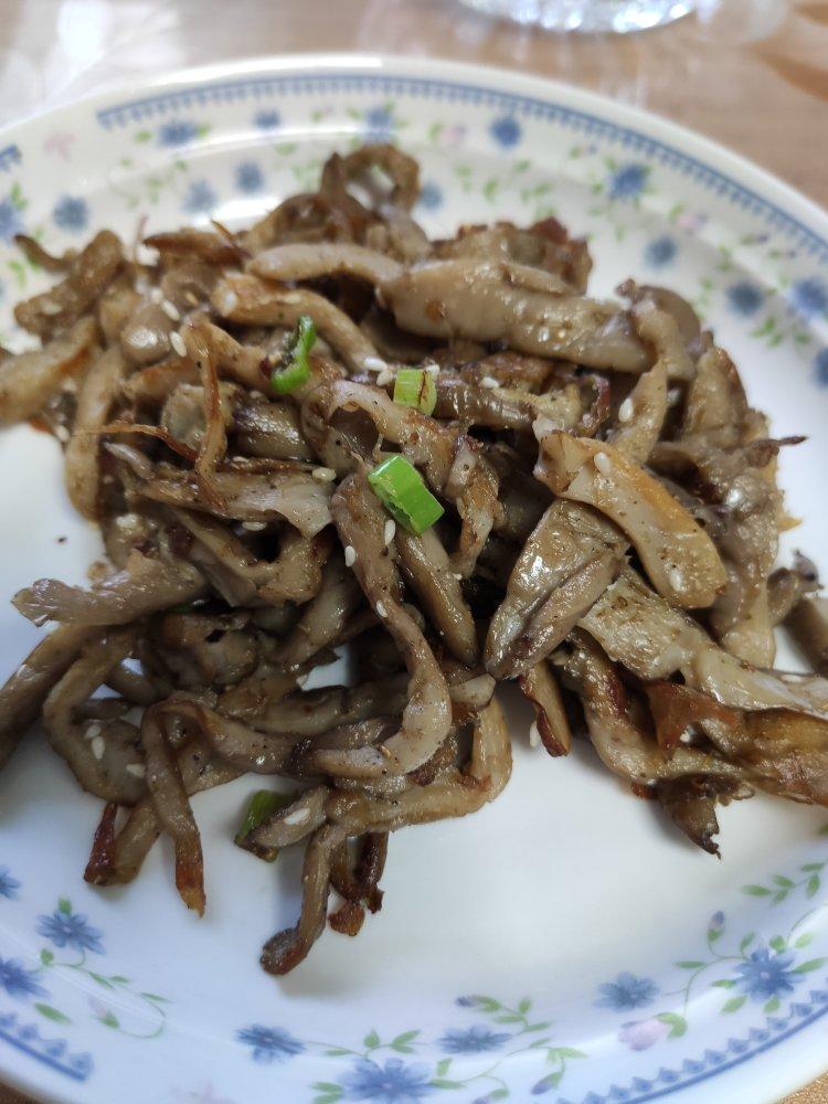 干煸平菇（有肉的味道）