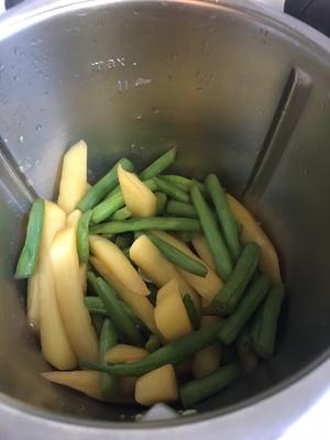 小美烧刀豆土豆的做法 步骤4