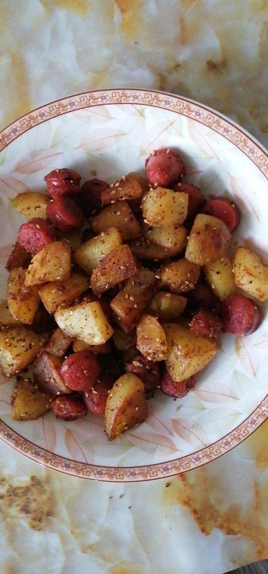 孜然火腿土豆丁