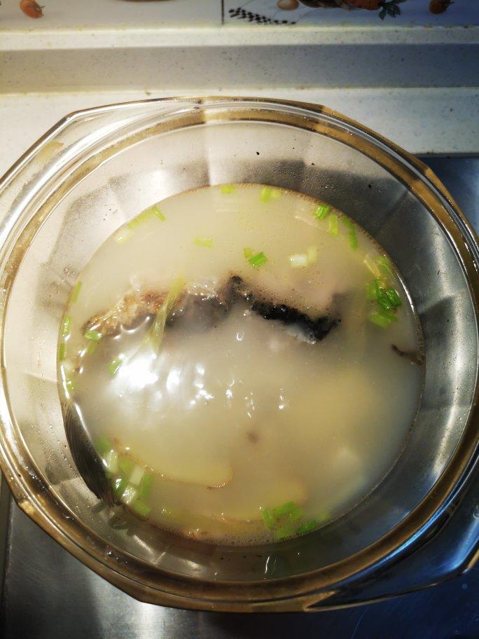 奶白鲫鱼豆腐汤|一条鱼最后的温柔