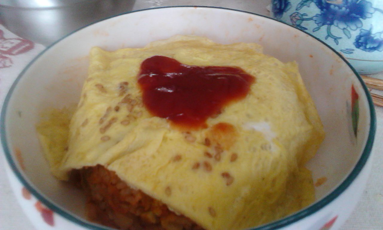 腊肠蛋包饭