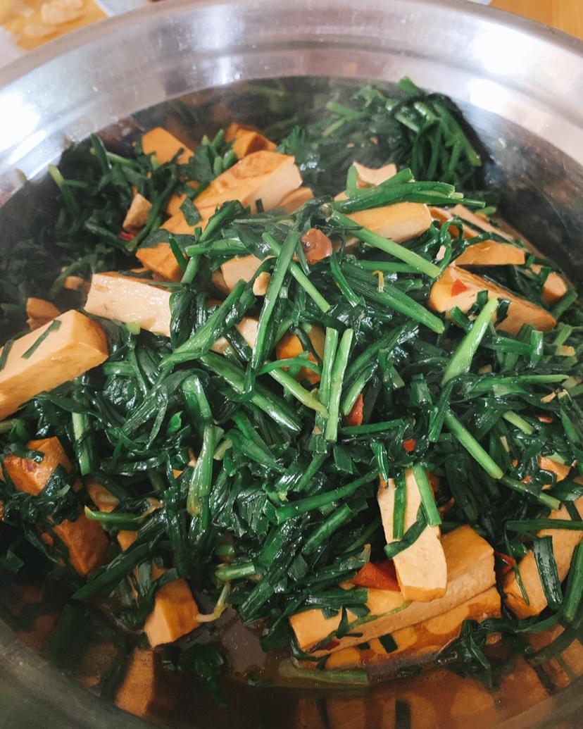 超喜欢的下饭菜猪肉炒韭菜豆腐干