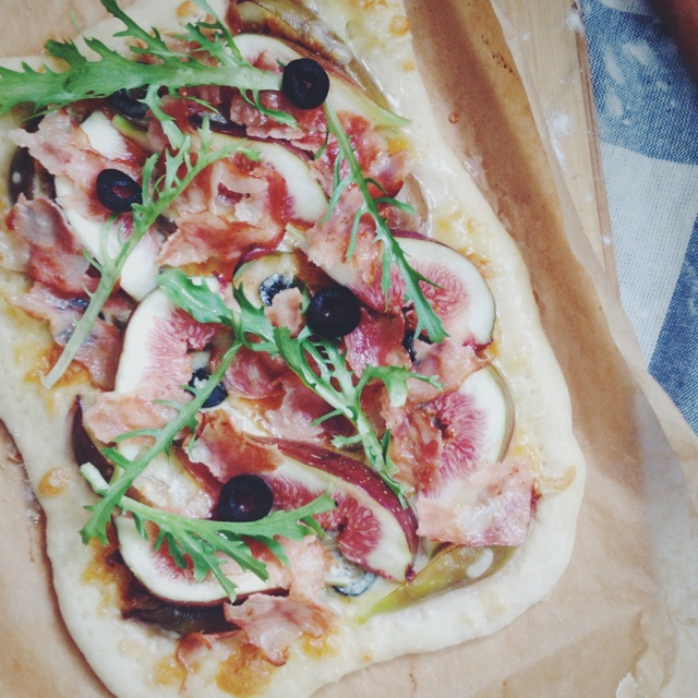 黑麦天然酵种无花果火腿薄底披萨（附干酵母版做法）