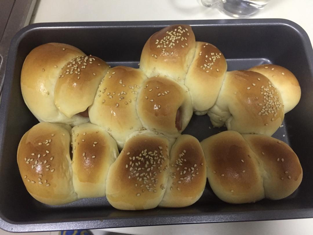 香肠面包卷——玉米油版 （一次发酵）