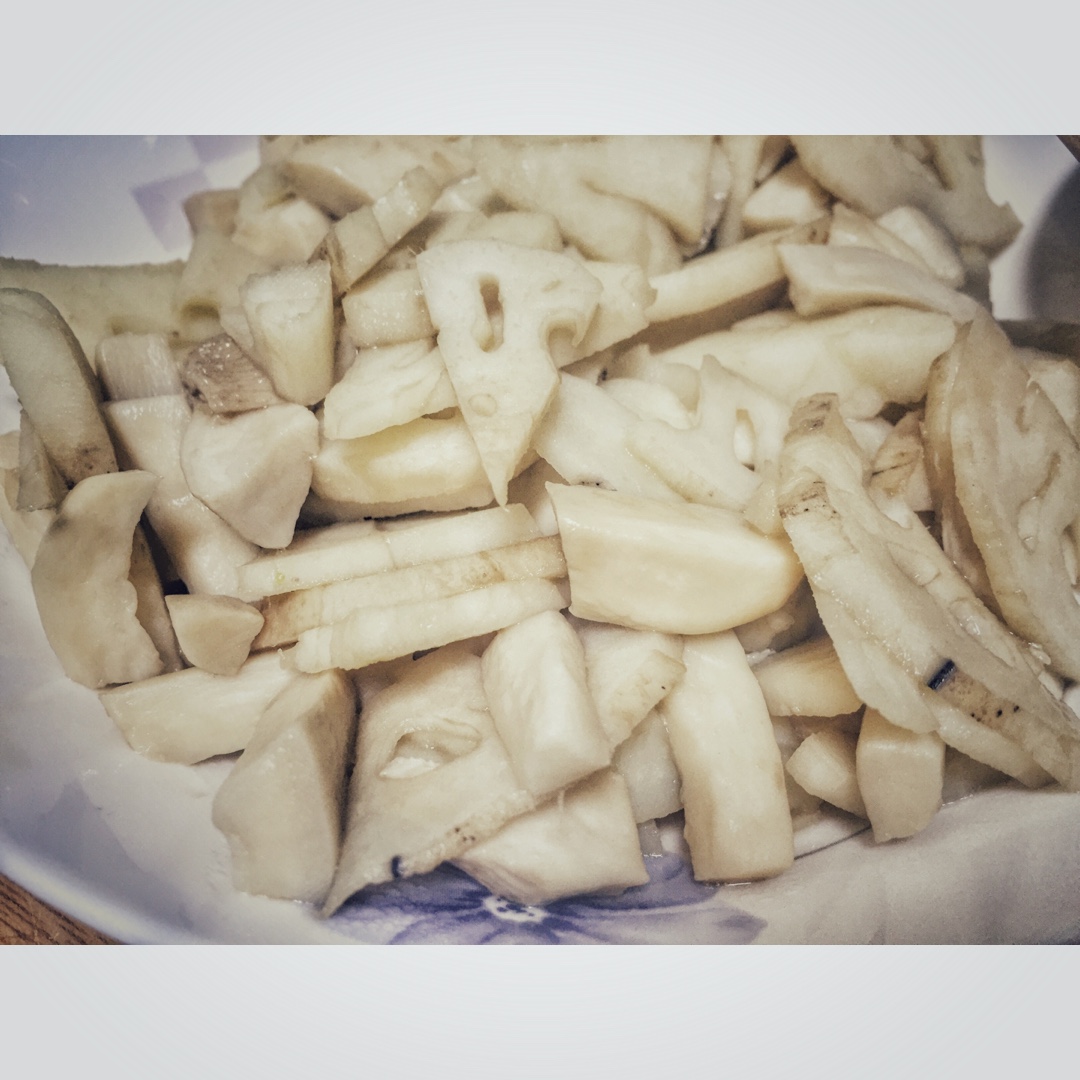 香菇炒藕片 | 健康·三餐