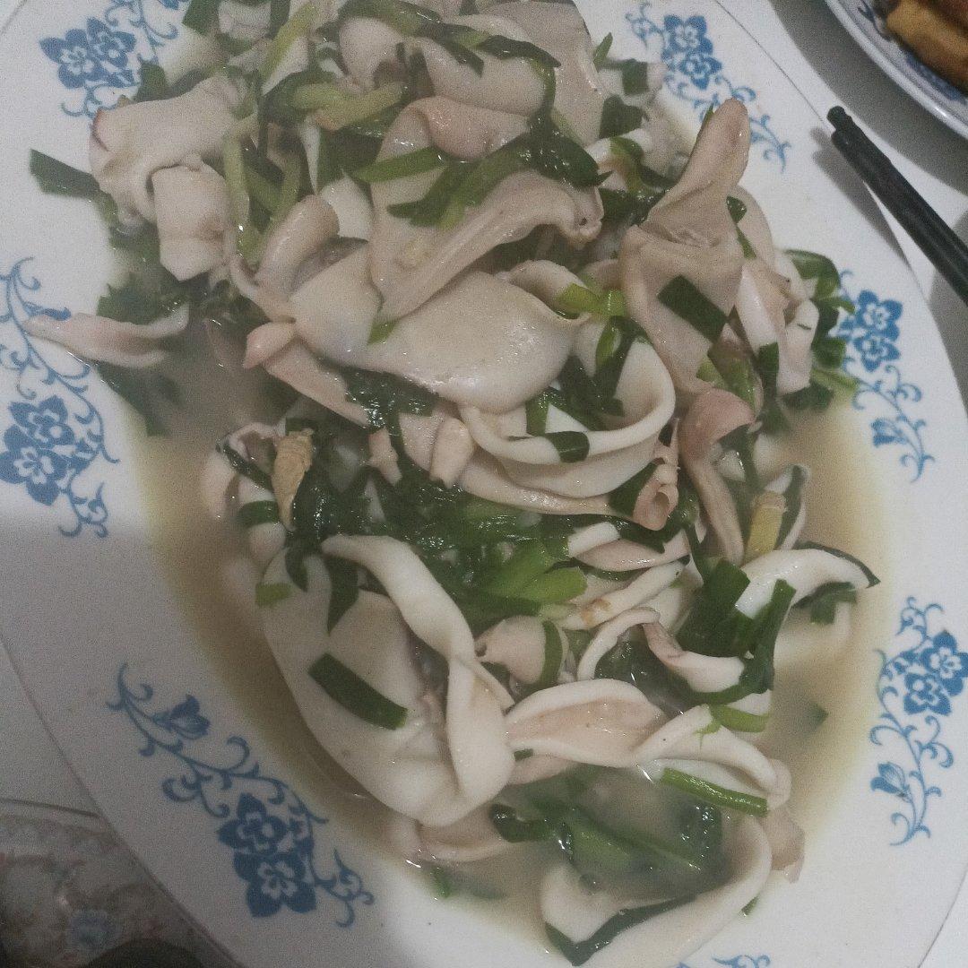 鱿鱼炒韭菜