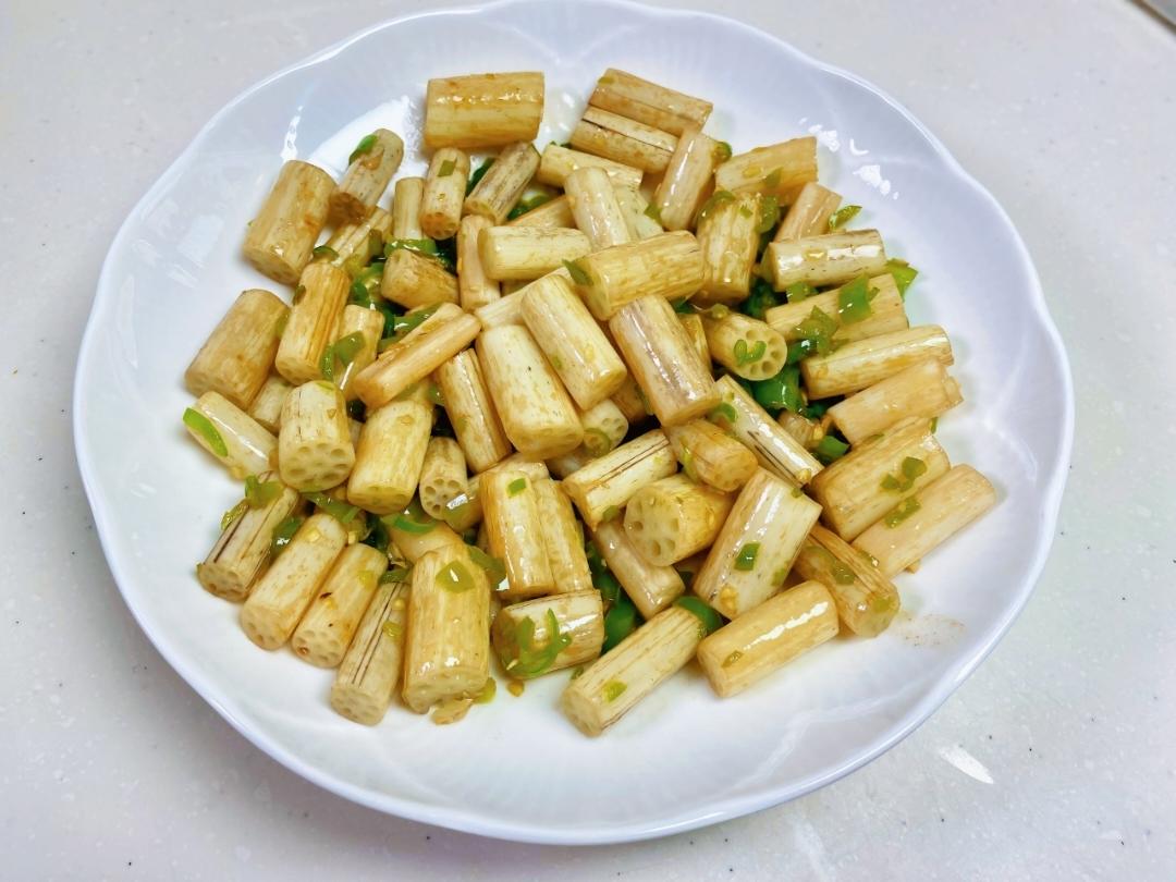 青椒炒藕尖｜轻食素菜
