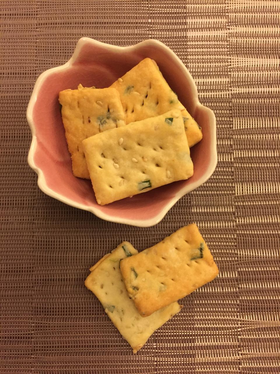 无糖香葱苏打咸饼干