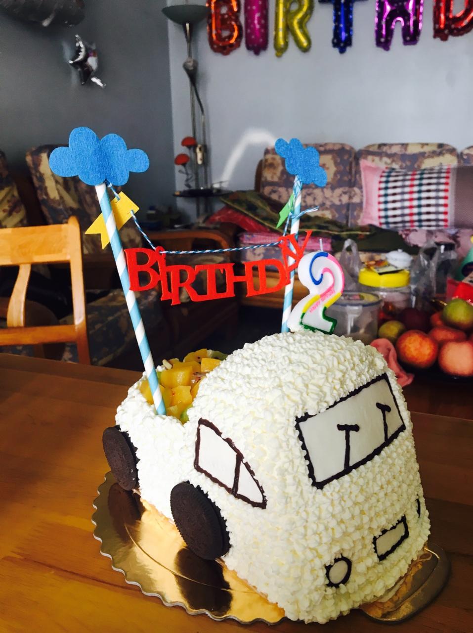 六寸立体汽车蛋糕，水果货车版本