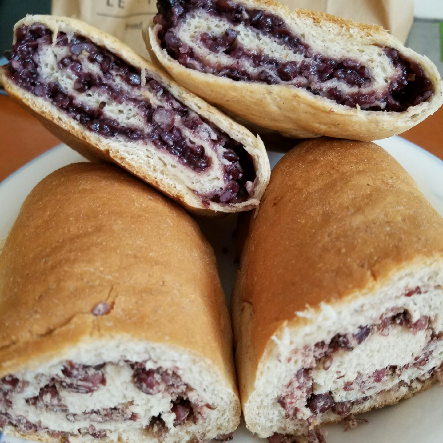 全麦紫糯米奶酪包