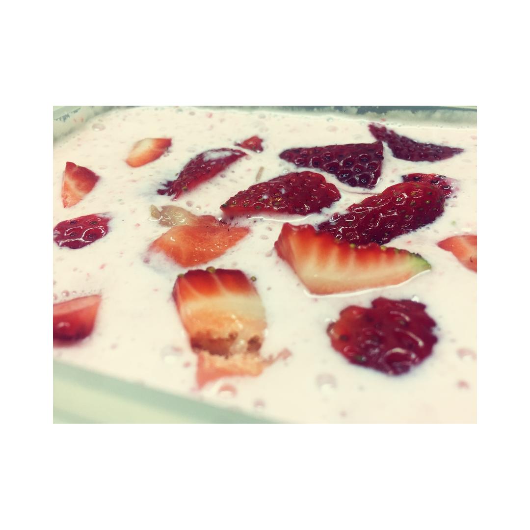 草莓牛奶冰棍丨健康·零食