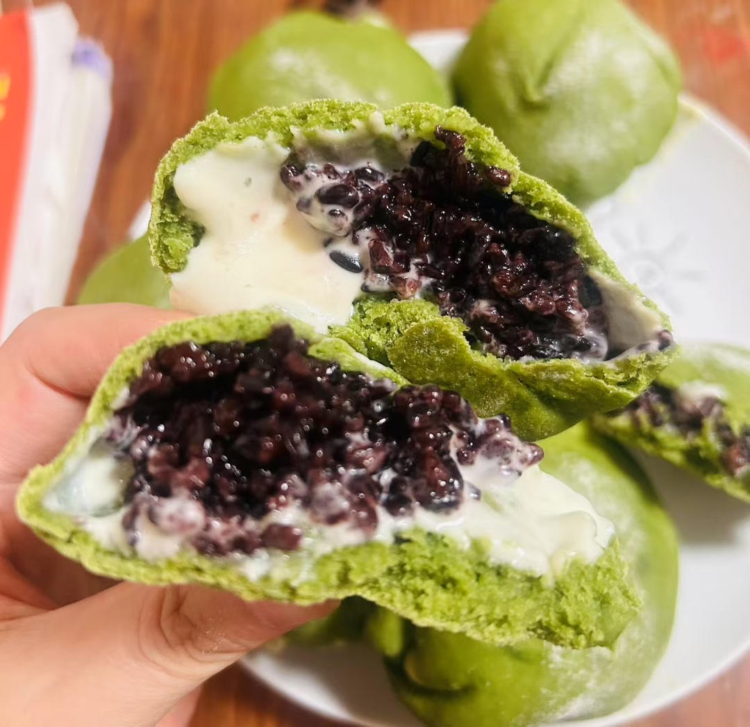 抹茶卡仕达奶酪米面包