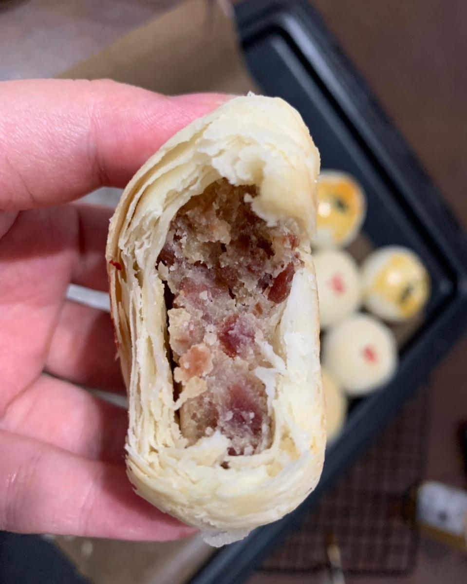 白酥皮云腿月饼