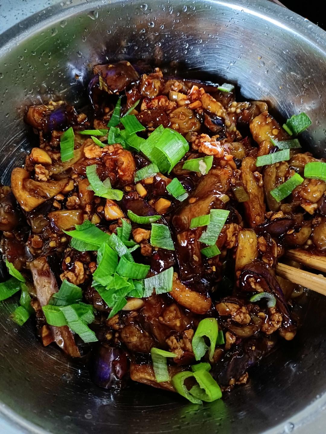 开胃下饭菜！巨简单的家常鱼香茄子煲