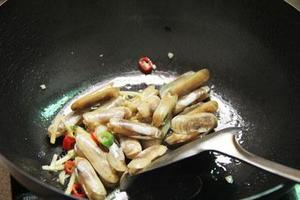 【炒蛏（cheng）子】百试不爽的厨房小白海鲜做法|学厨记的做法 步骤3
