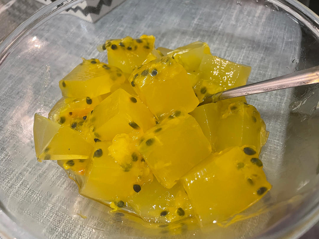 夏日必备❗️清凉解暑❗酸甜可口的百香果果冻