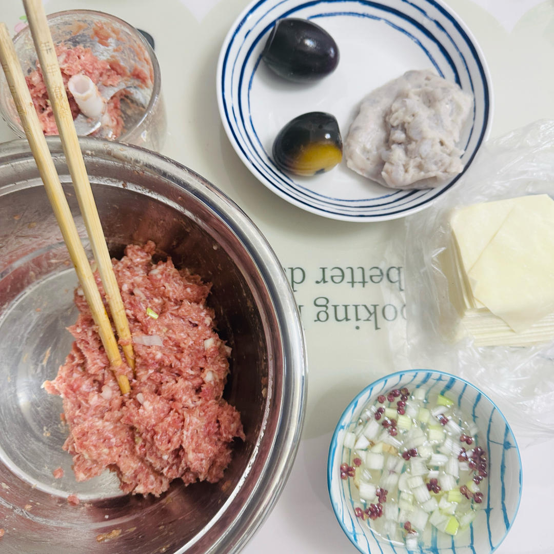 皮蛋馄饨