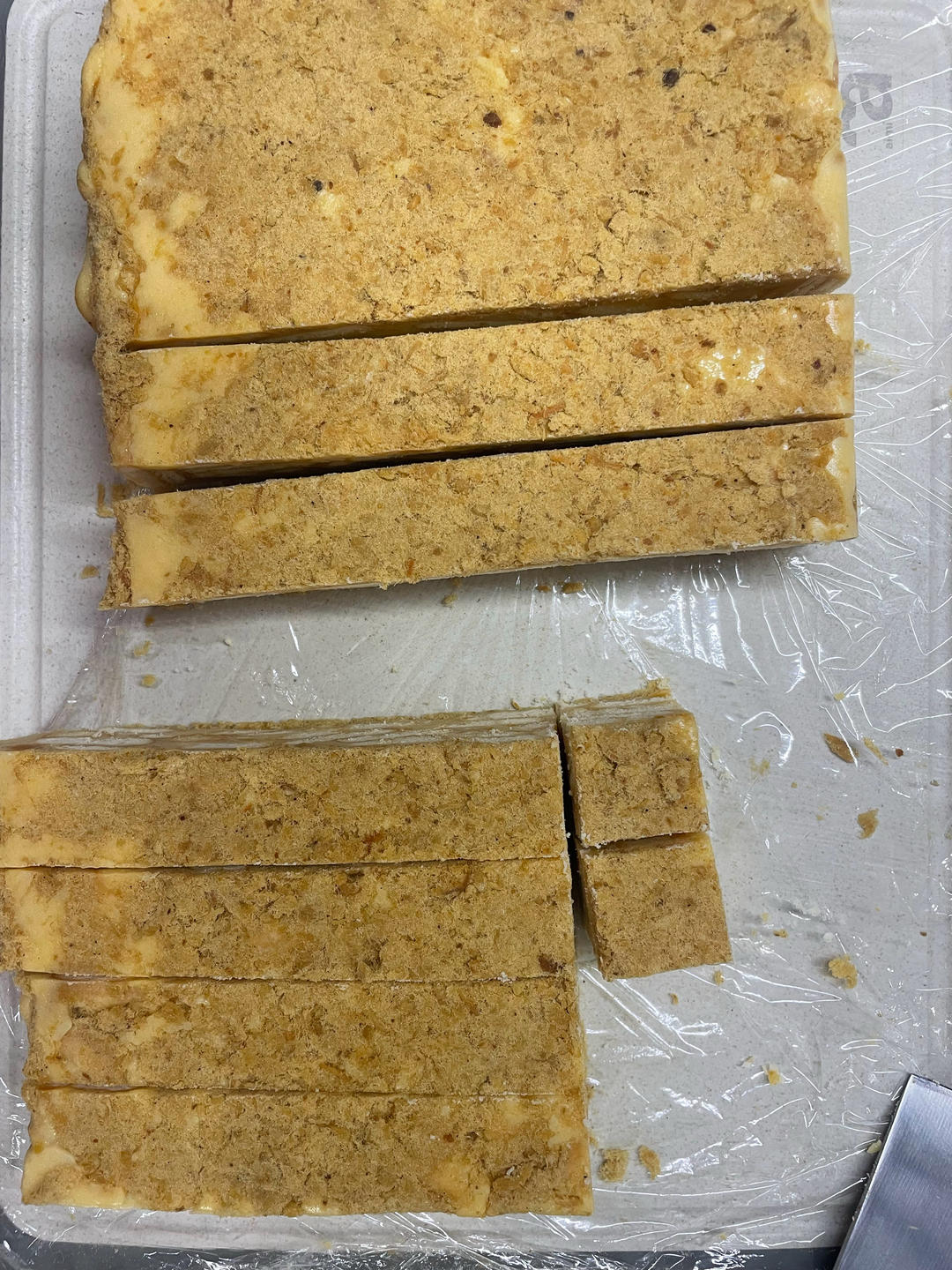 网红新口味‼️咸蛋黄肉松雪花酥