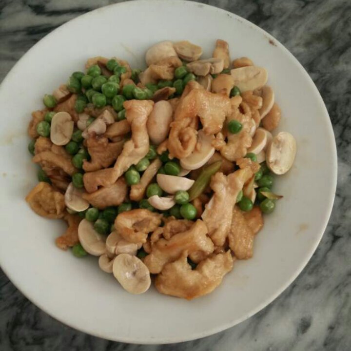 蘑菇鸡丁
