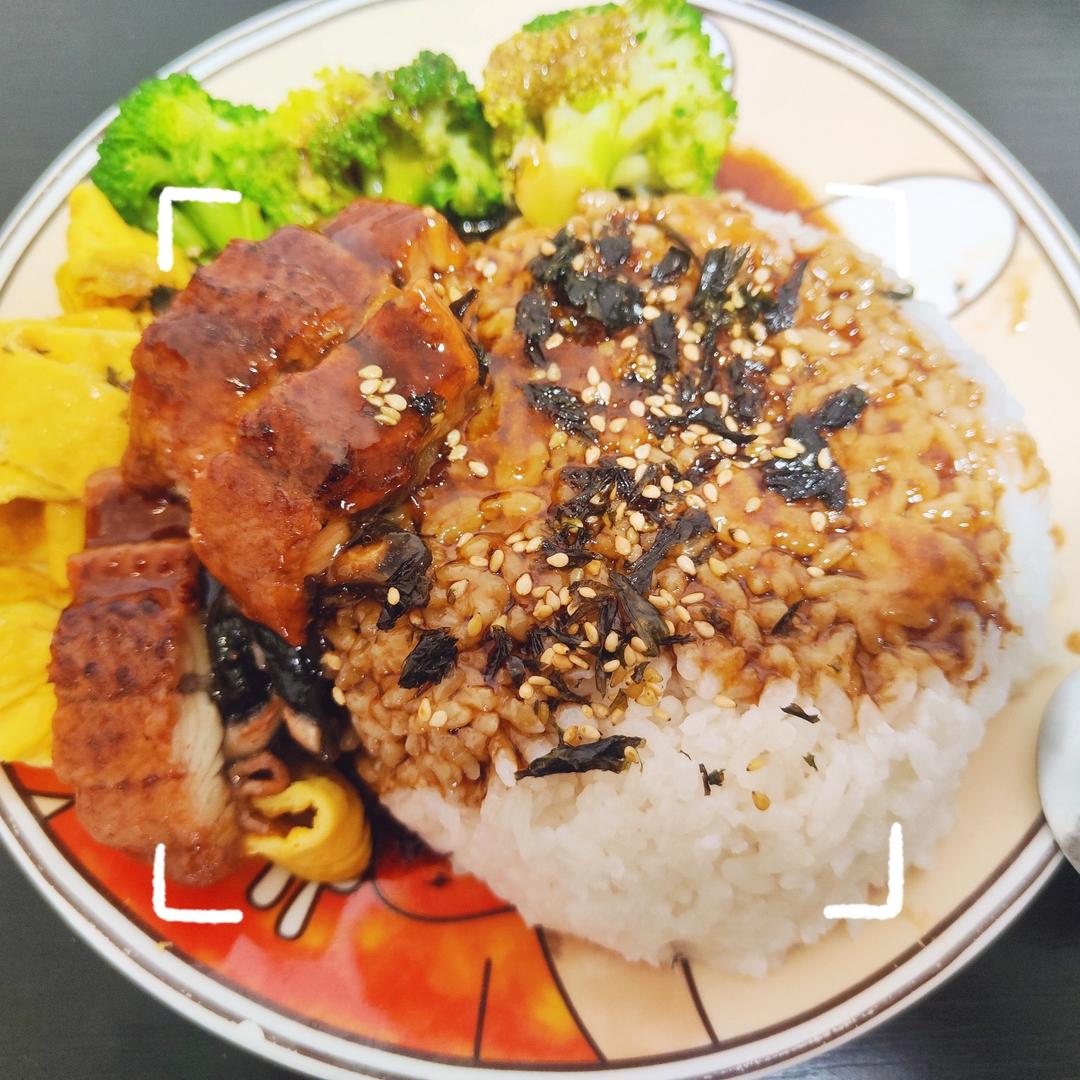 比日料店还好吃的蒲烧鳗鱼饭😋