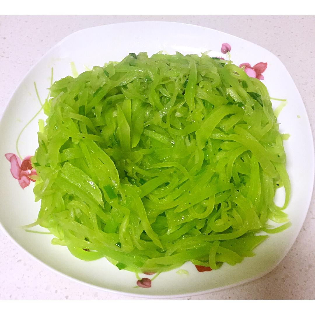 清炒莴笋