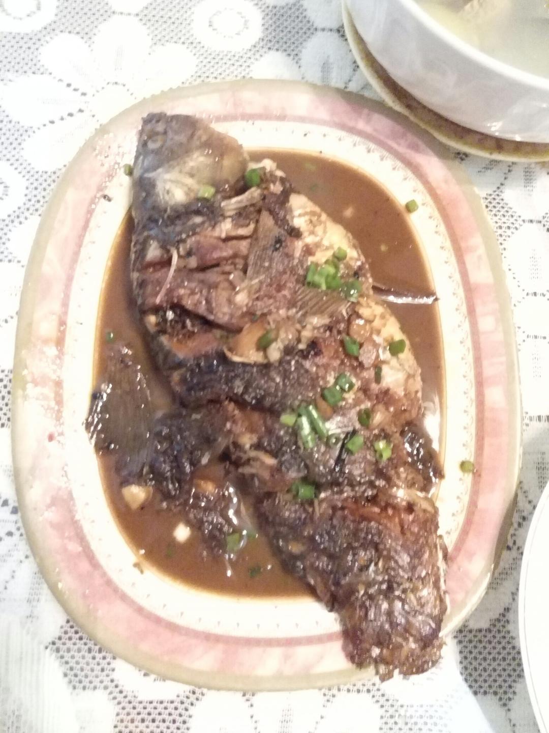 红烧鲫鱼