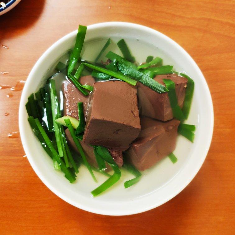 小酥饼1995做的韭菜猪红汤