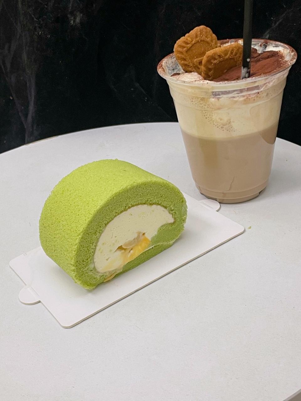 斑斓榴莲蛋糕卷的做法