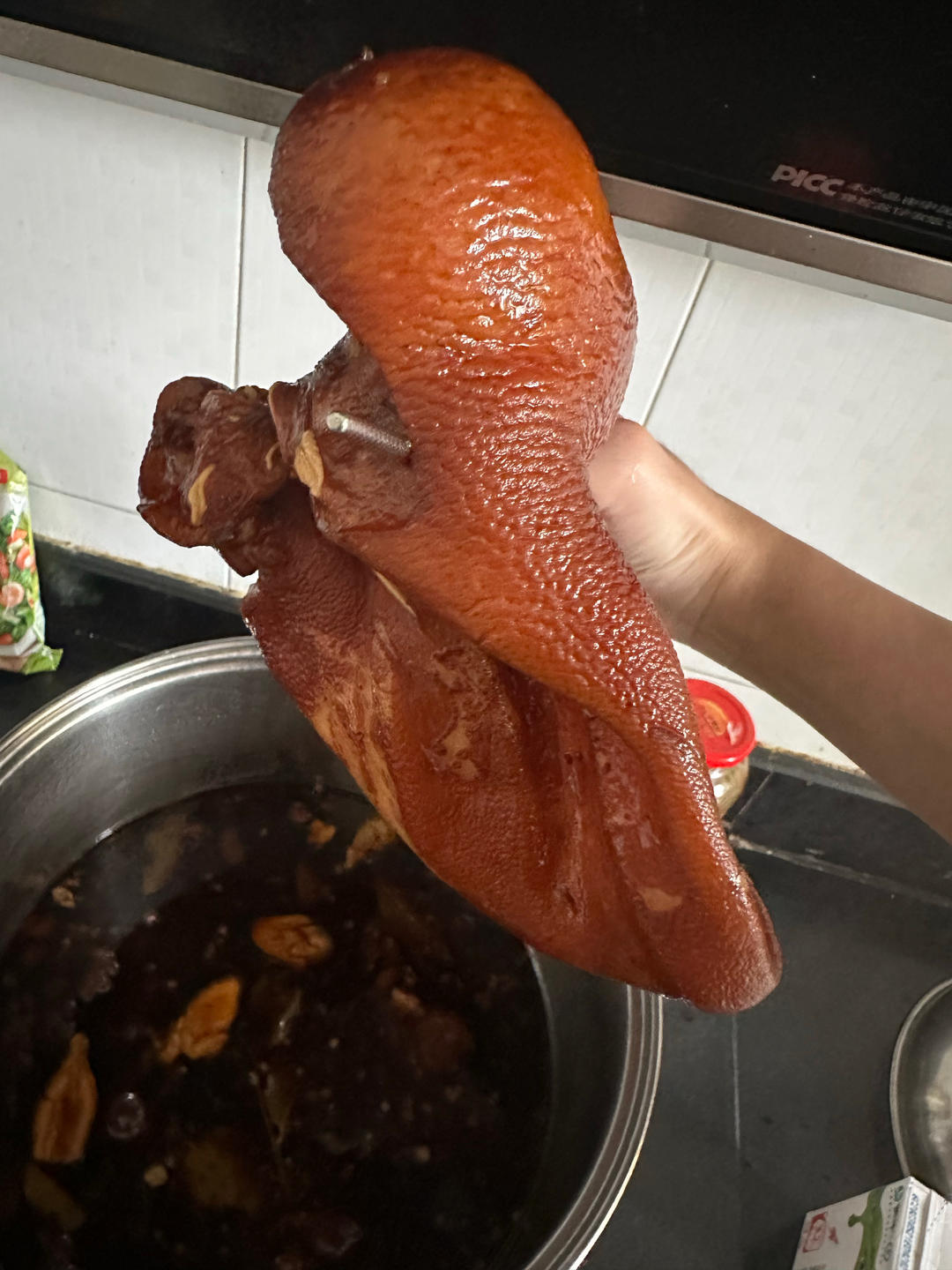 卤猪头肉