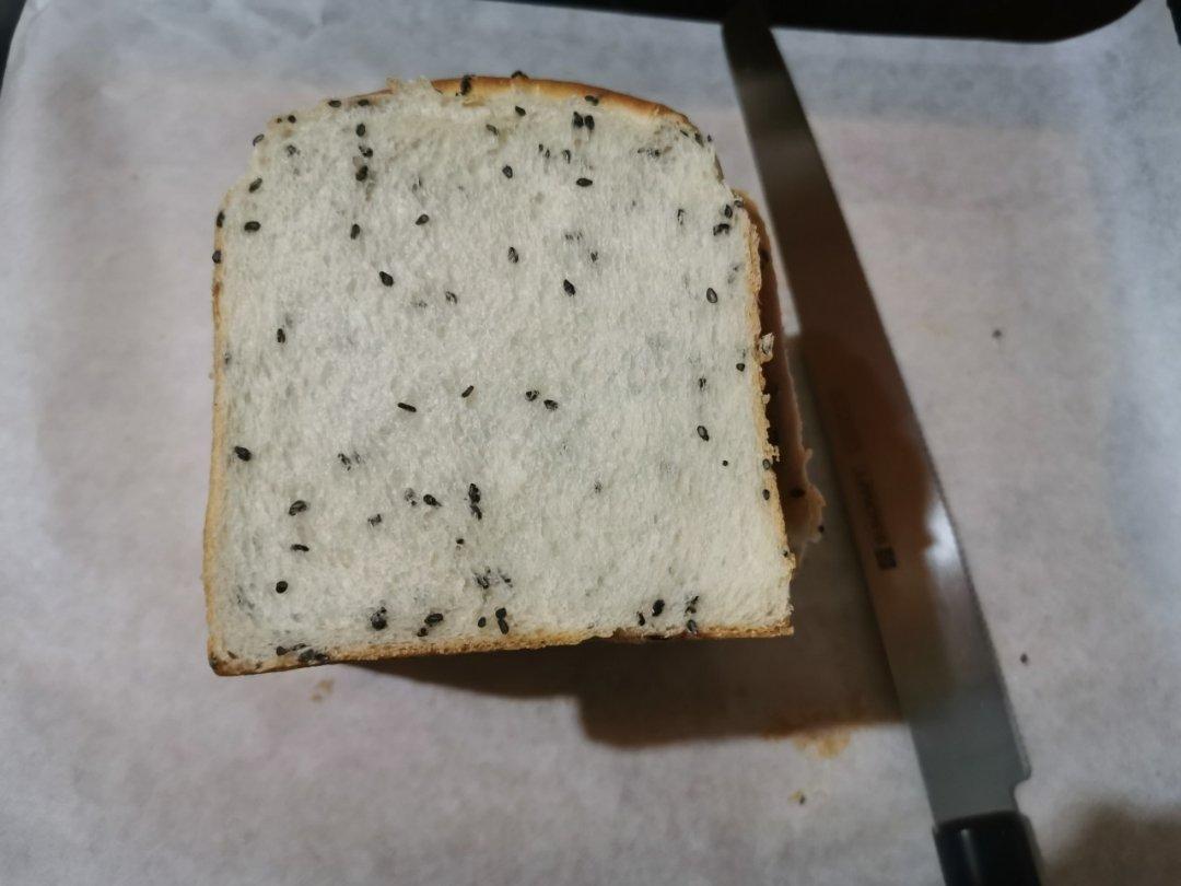 ✔️越嚼越香de黑芝麻咸吐司
