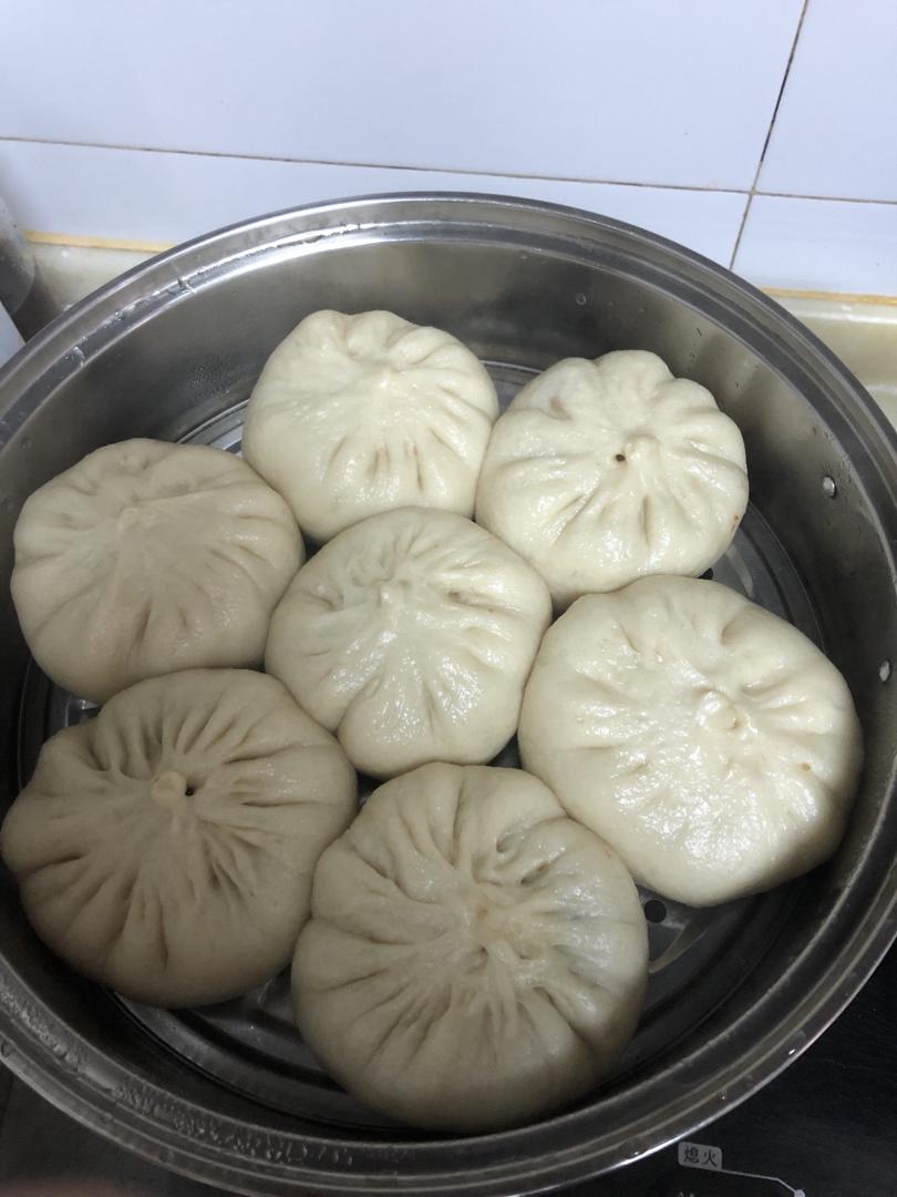 酱肉包子