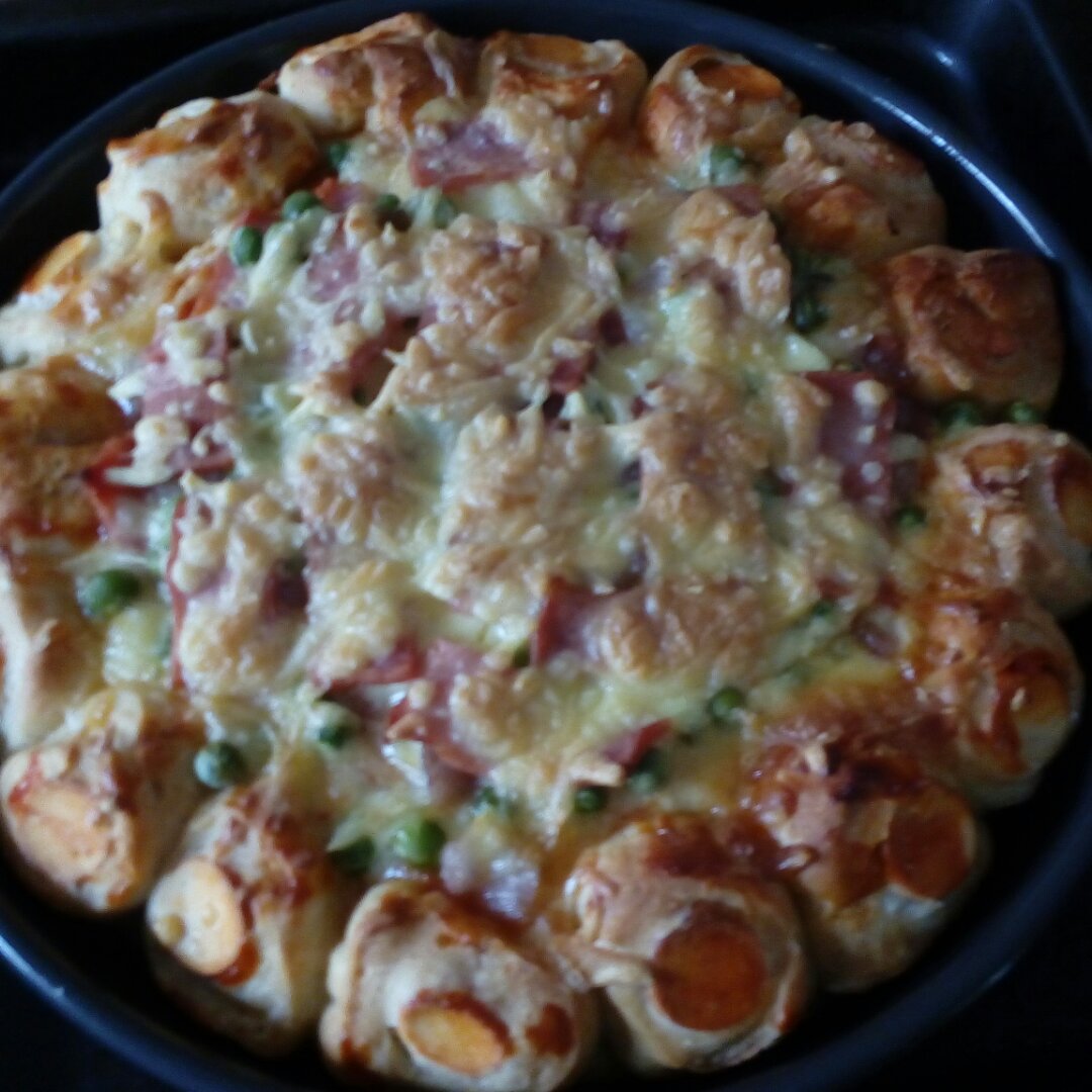 萨米肠蘑菇花边披萨