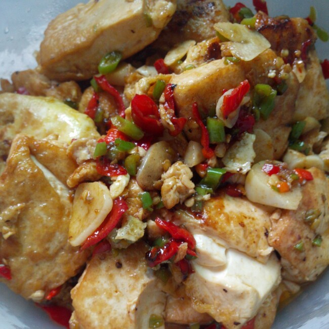 香喷喷的油煎豆腐