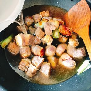 土豆炖牛肉，鲜香入味，好吃到汤都不剩的做法 步骤12