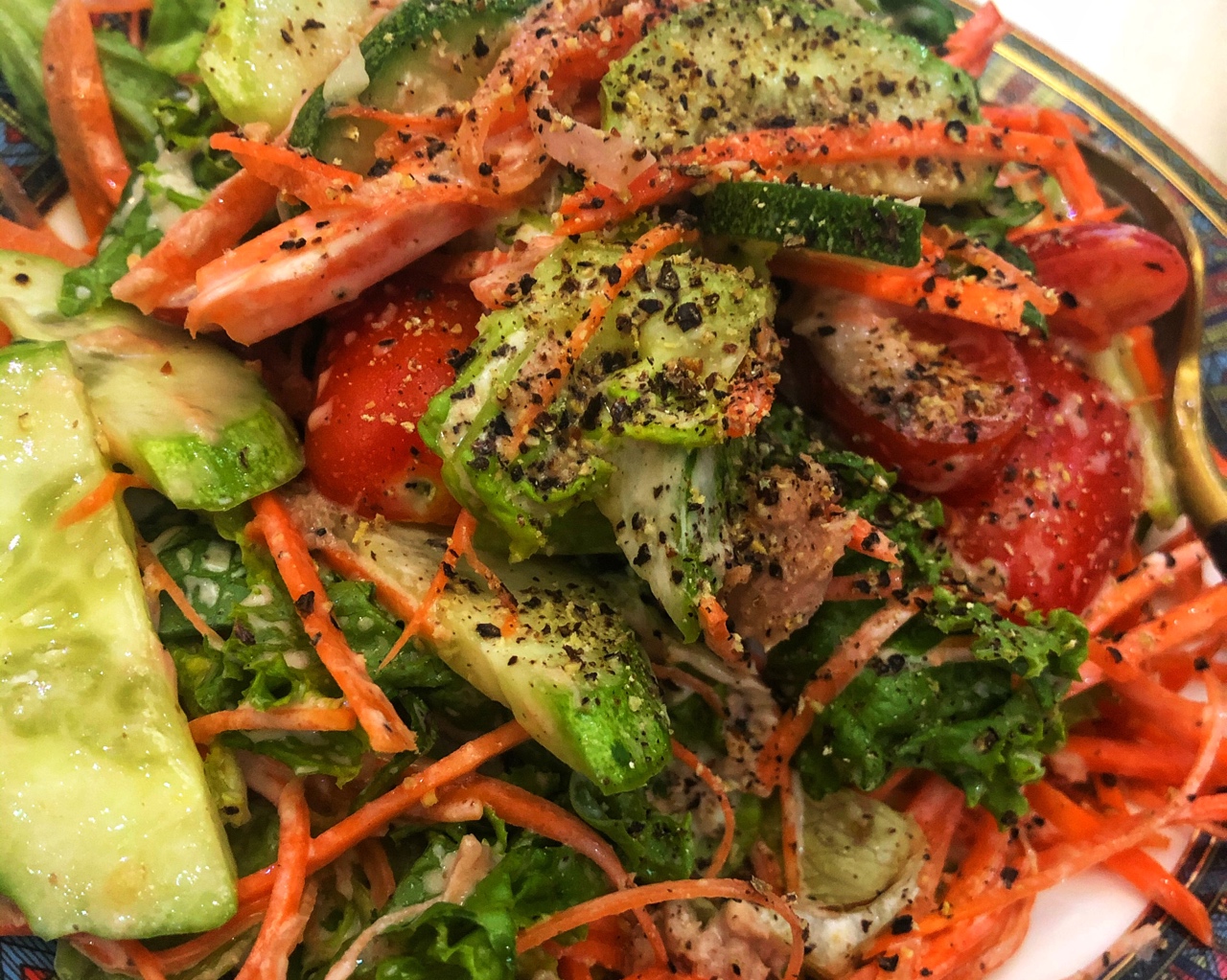金枪鱼蔬菜沙拉🥗（浓郁口味）的做法