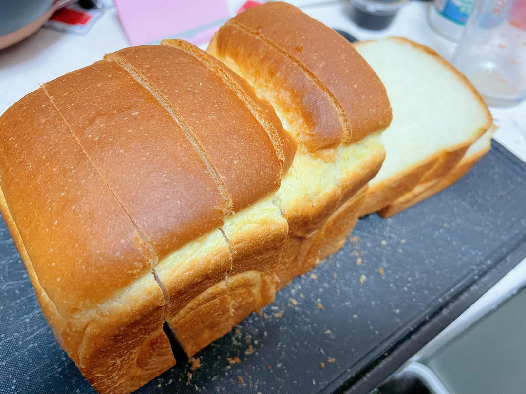 奶香纯粹的重料淡奶油吐司