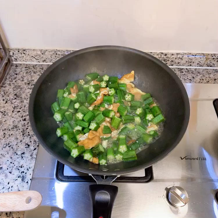 超易上手的美味秋葵炒鸡蛋