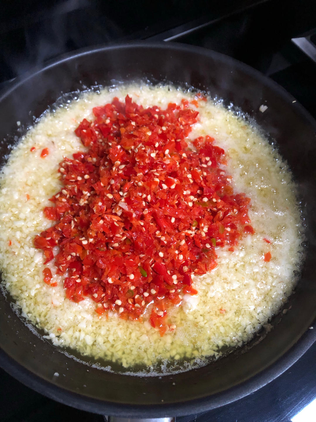 自制蒜蓉辣酱（简单，快手）