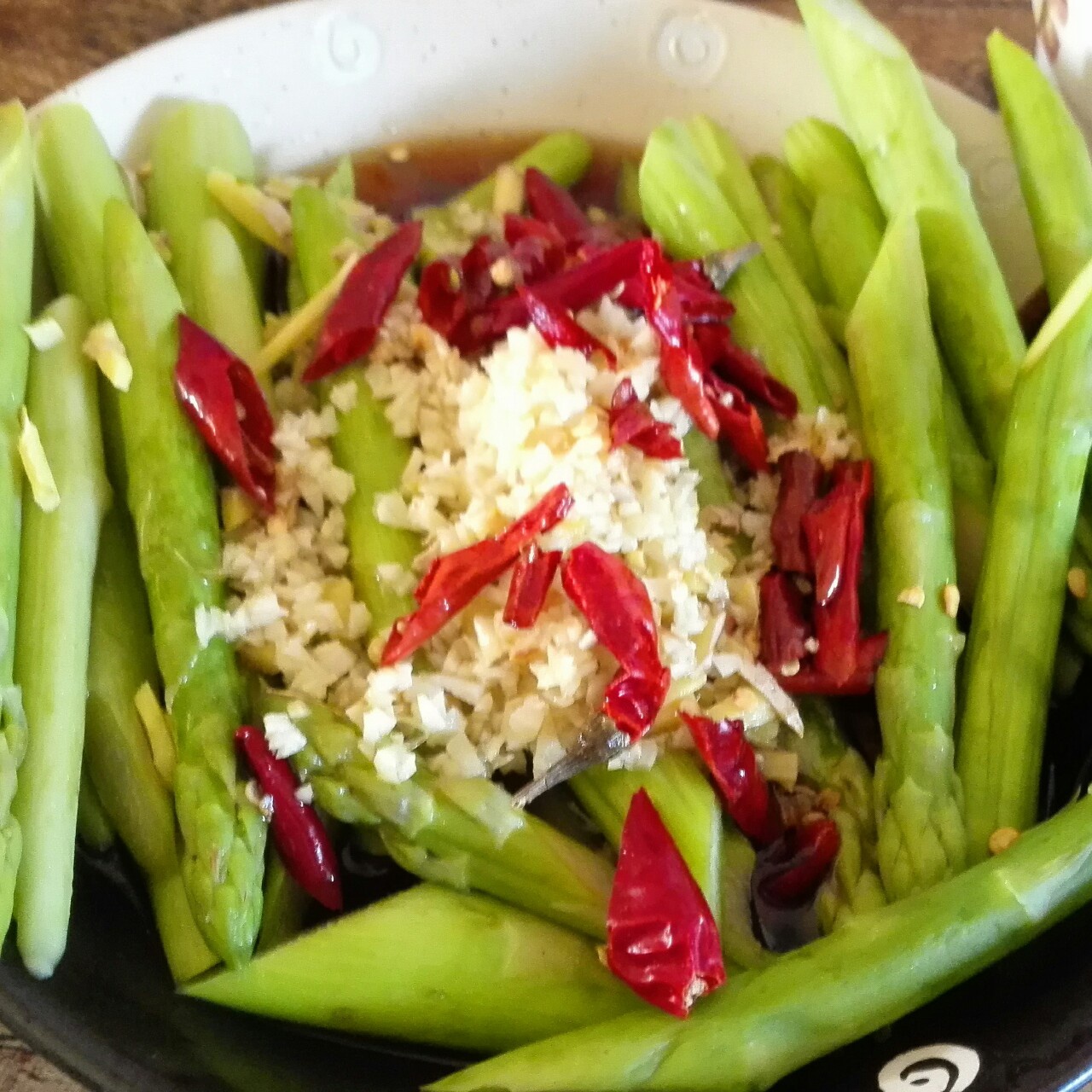 鲜味油淋芦笋
